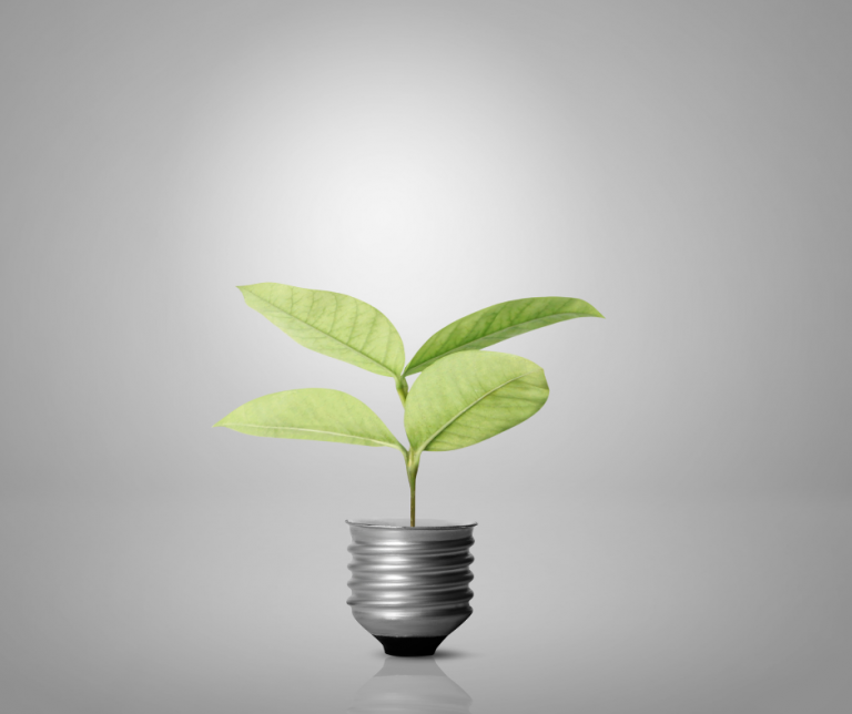 lampadina risparmio energetico sostenibilità grazie a buona gestione igienica HVAC.